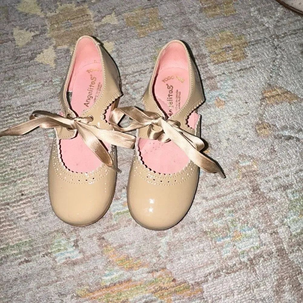 Angelitos nude ribbon tie Mary Jane Spanish shoe sz 25 -9